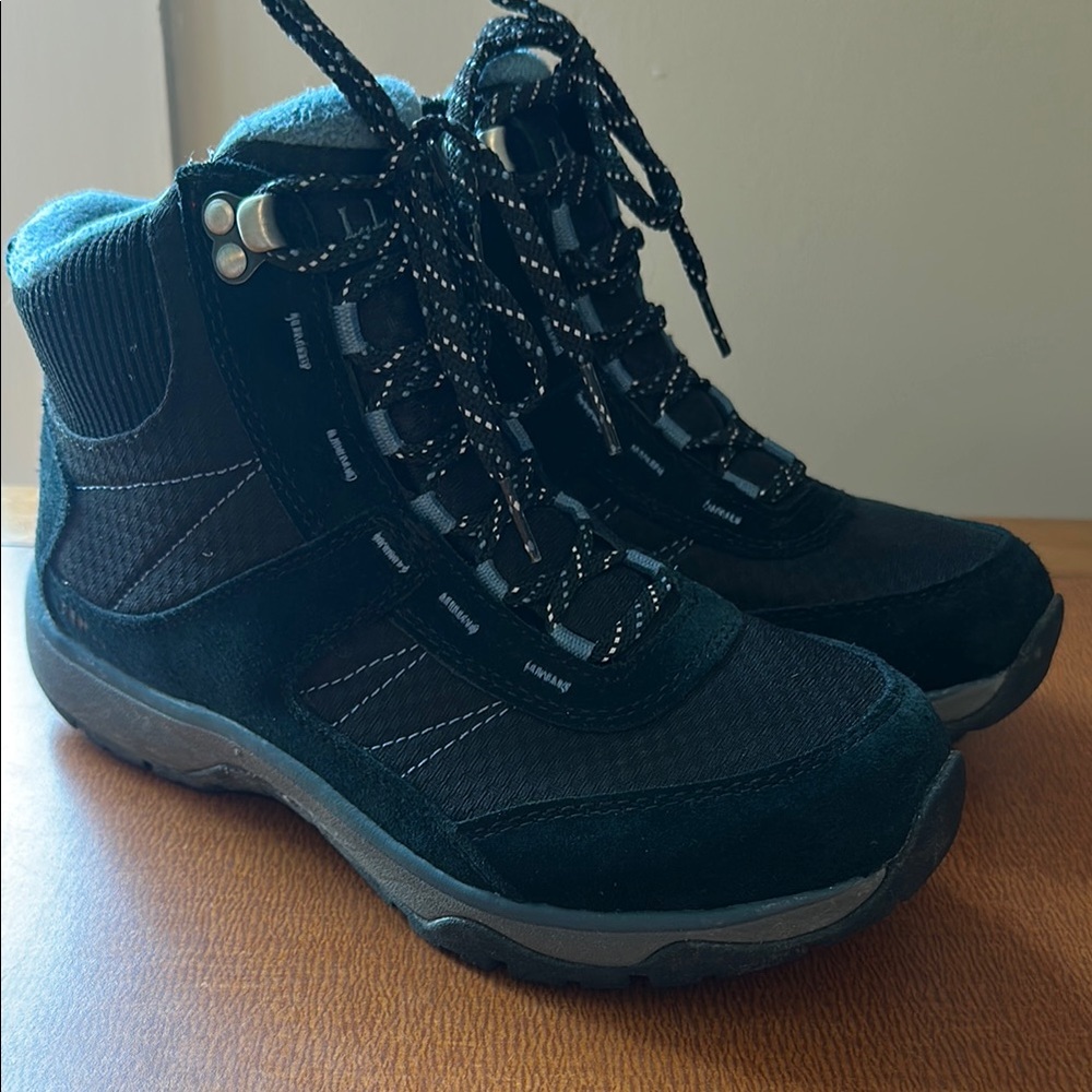 L.L. Bean Blue and Gray Boots Waterproof Durable Design‎